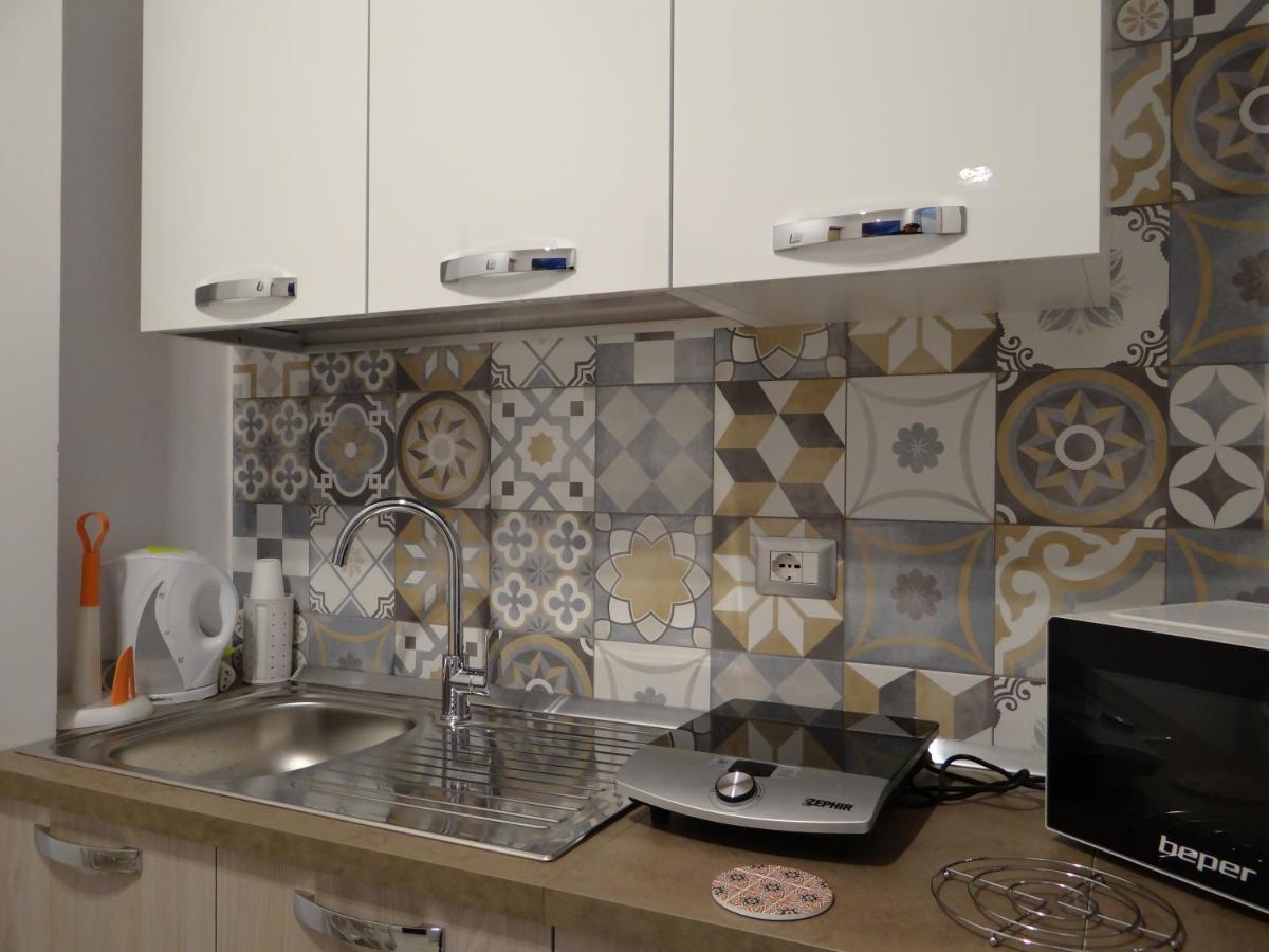White Lady B&B Pompei Bagian luar foto