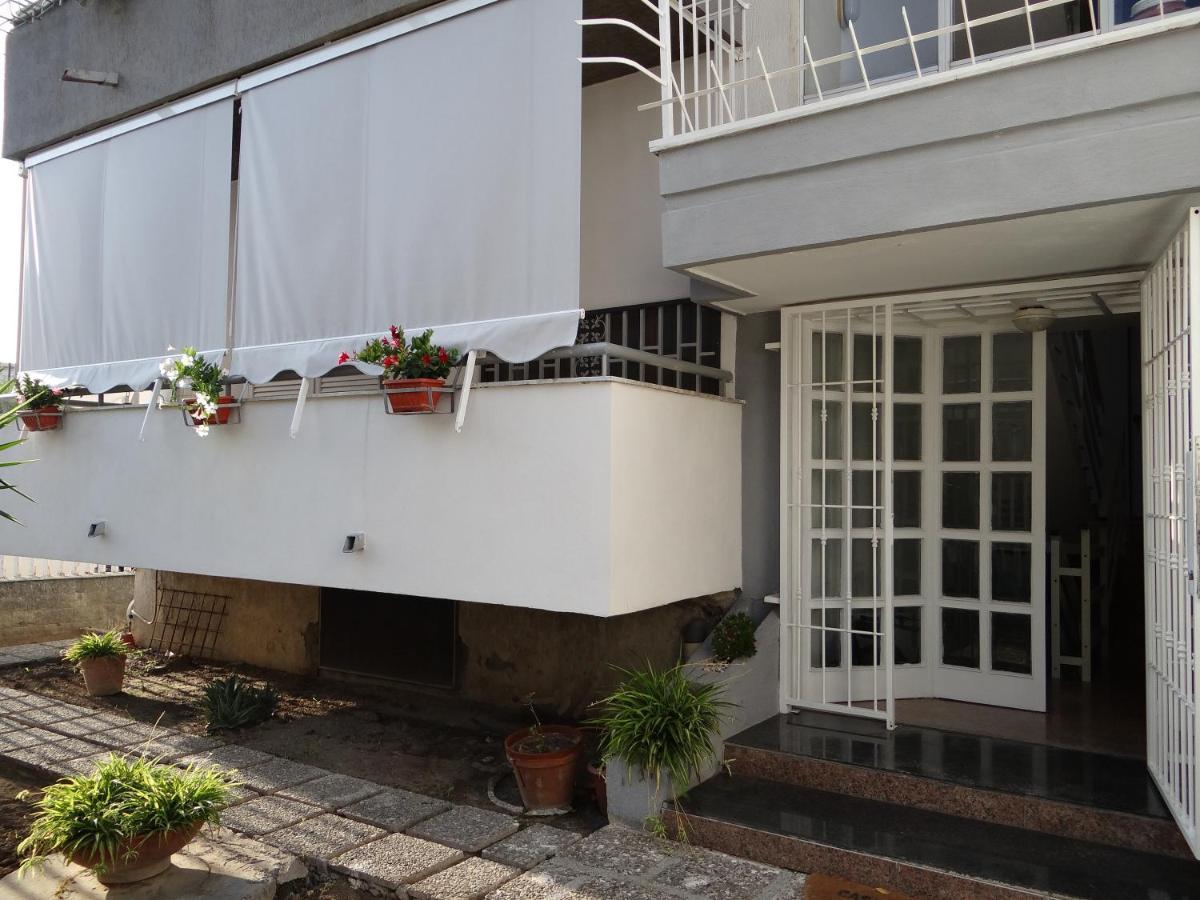 White Lady B&B Pompei Bagian luar foto