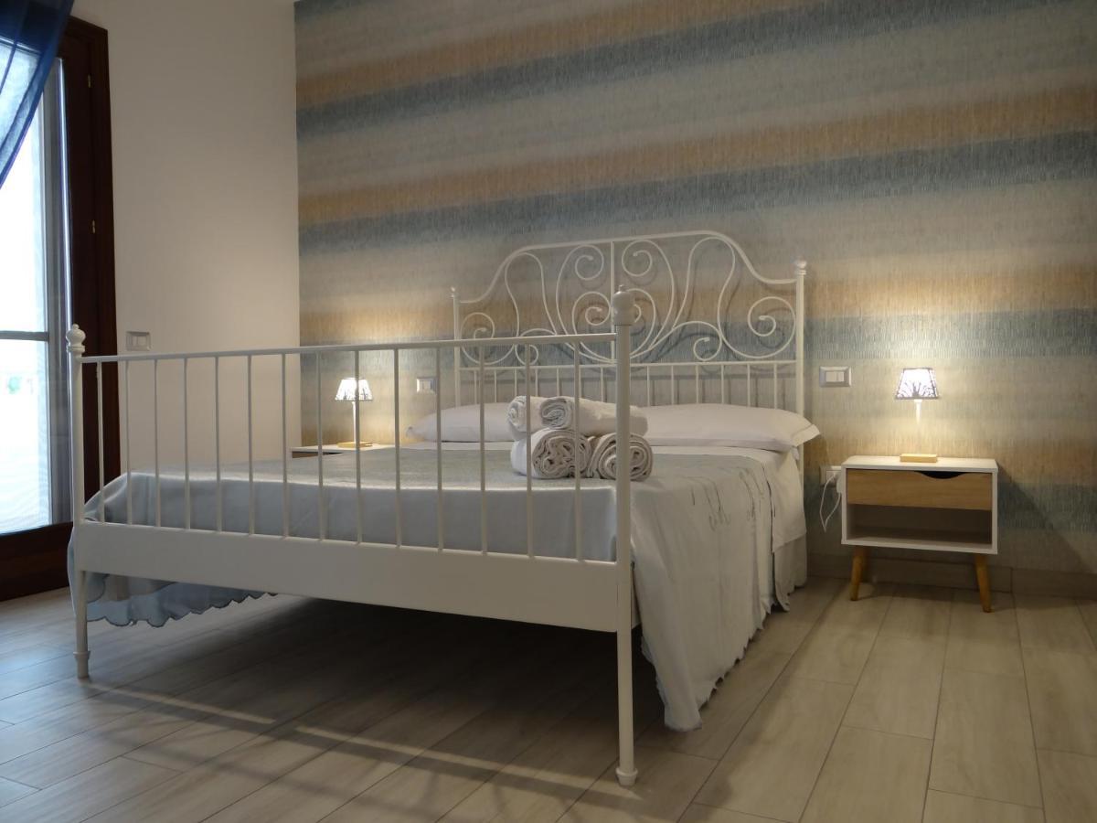 White Lady B&B Pompei Bagian luar foto