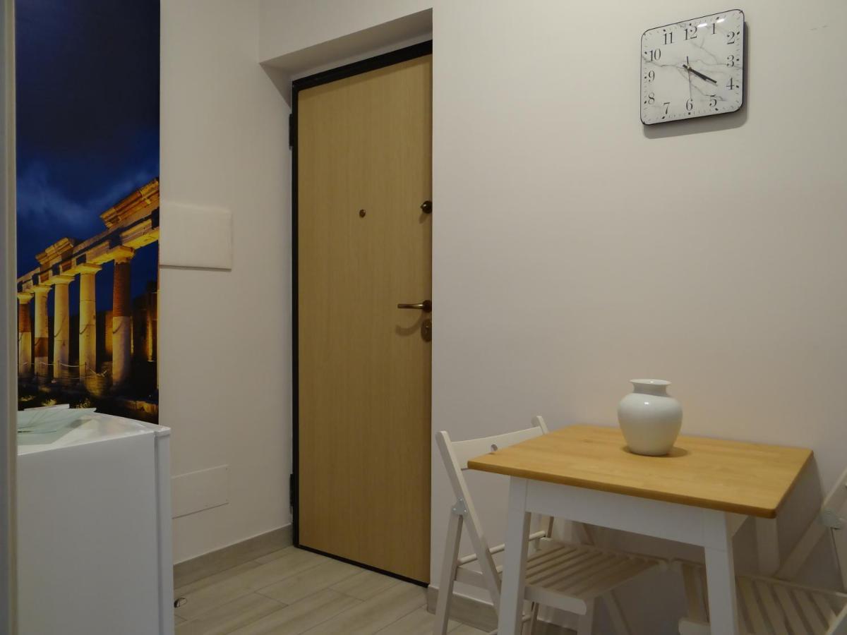 White Lady B&B Pompei Bagian luar foto